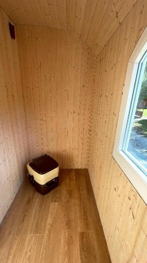 Glamping - Stylova Maringotka V Srdci Ladova Kraje, Pobliz Hlavniho Mesta Prahy Stribrna Skalice Exterior photo