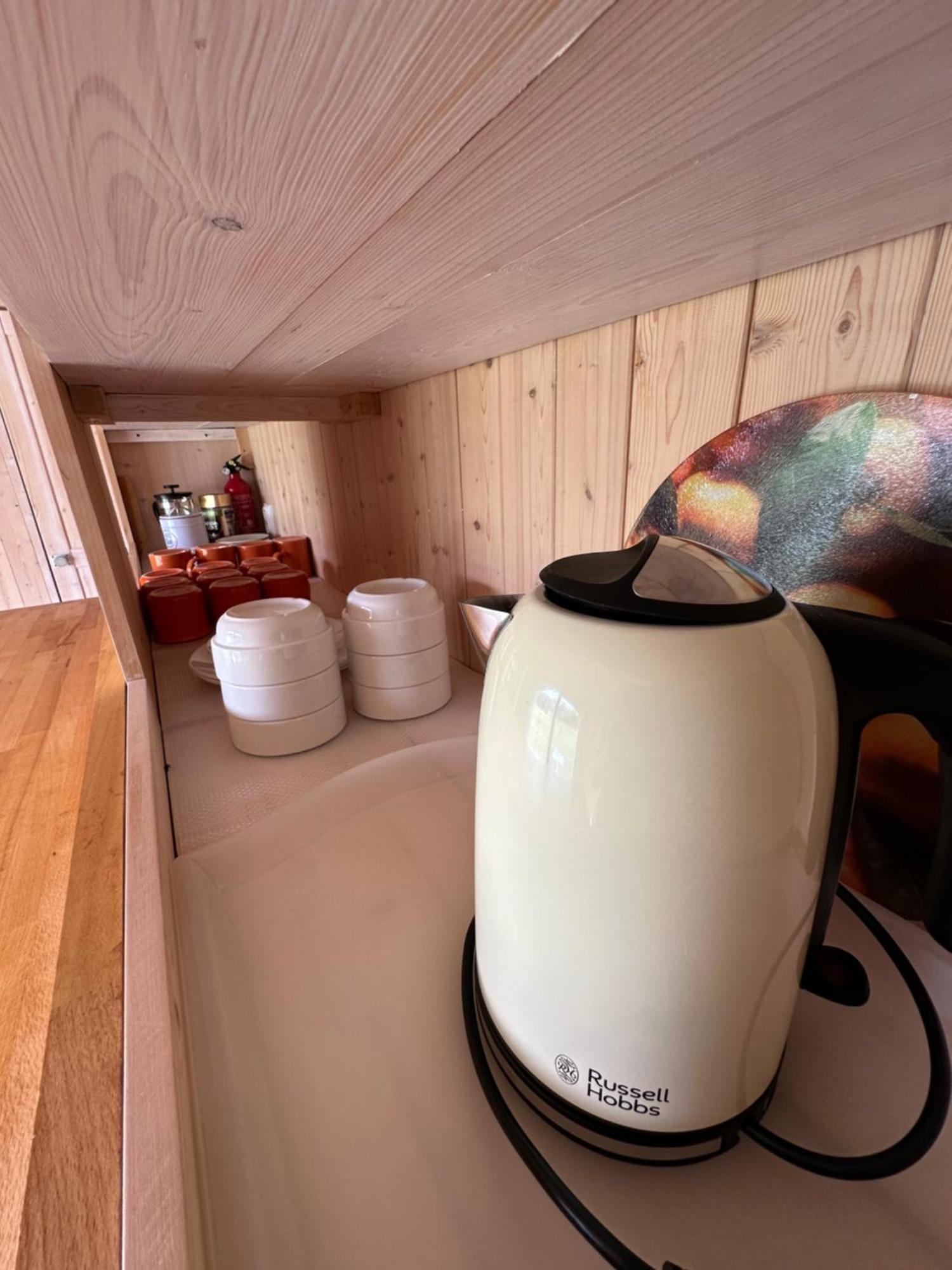 Glamping - Stylova Maringotka V Srdci Ladova Kraje, Pobliz Hlavniho Mesta Prahy Stribrna Skalice Exterior photo